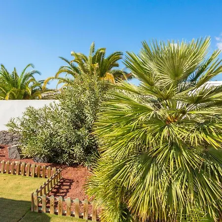 Tropical Playa Blanca (Lanzarote)